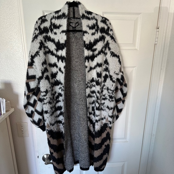 ANIMAL PRINT - Picture 1 of 4